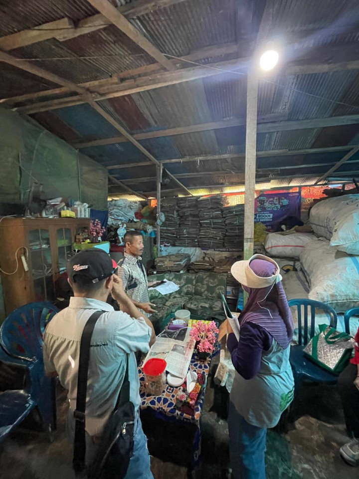 Sambutan Rombongan Tim Penilai Tingkat Kota Kampung Salai dan Bank Sampah Manunggal Nawasena