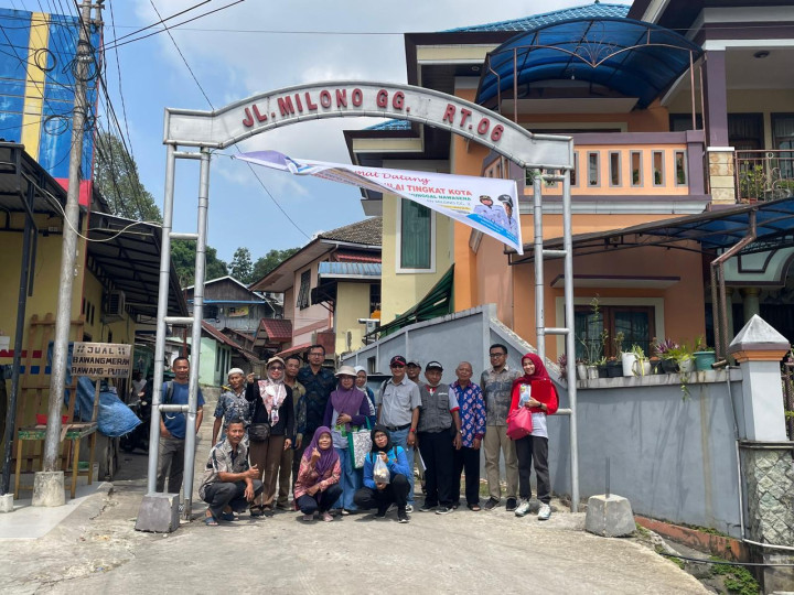 Sambutan Rombongan Tim Penilai Tingkat Kota Kampung Salai dan Bank Sampah Manunggal Nawasena