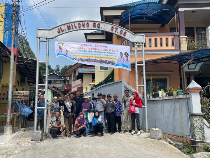 Sambutan Rombongan Tim Penilai Tingkat Kota Kampung Salai dan Bank Sampah Manunggal Nawasena