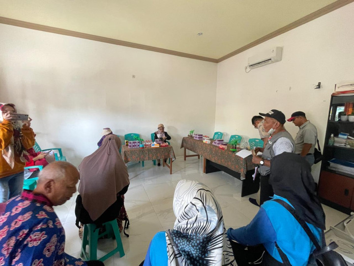 Sambutan Rombongan Tim Penilai Tingkat Kota Kampung Salai dan Bank Sampah Manunggal Nawasena