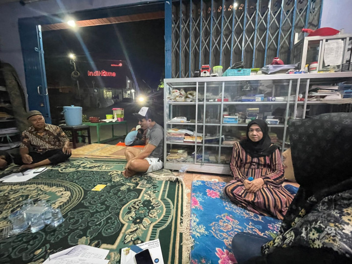 Rembuk Warga RT. 04 pada hari Senin, 11 Desember 2023 pukul 20.00 sampai selesai dalam Penyusunan Probebaya 2024 -2025 dan Musrembang 2025