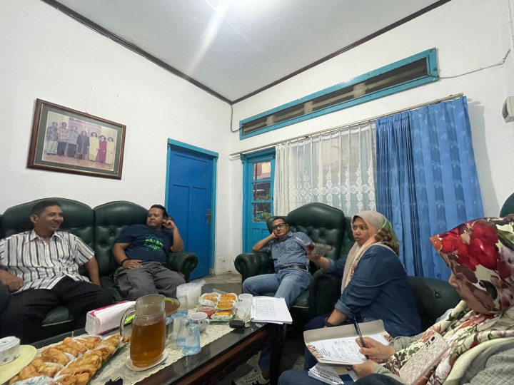 Rembuk Warga RT. 03 pada hari Sabtu, 16 Desember 2023 pukul 16.00 sampai selesai dalam Penyusunan Probebaya 2024 -2025 dan Musrembang 2025