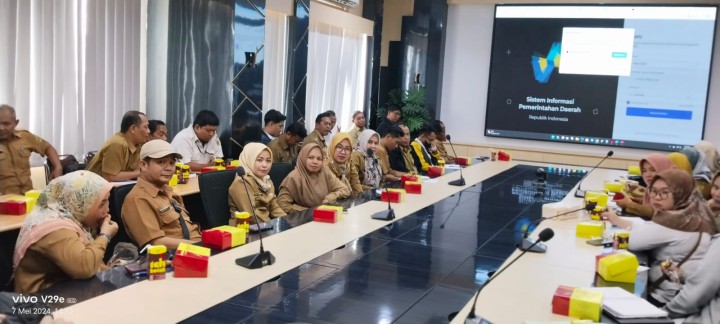 Rapat Coaching Clinic Penatausahaan SIPD RI Dana Probbeya Tahun 2024 di BPKAD Kota Samarinda