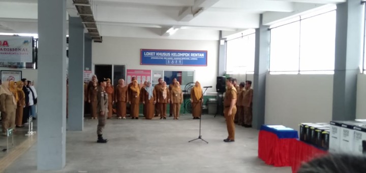 Apel Gabungan beserta penyerahan Barang Inventaris Kelurahan