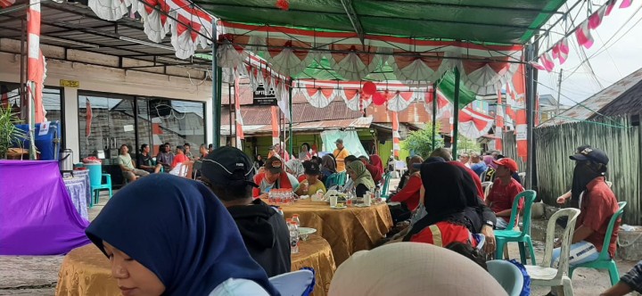 Syukuran dilingkungan RT.06 memperingati Hari Ulang Tahun (HUT) Republik Indonesia yang ke-79
