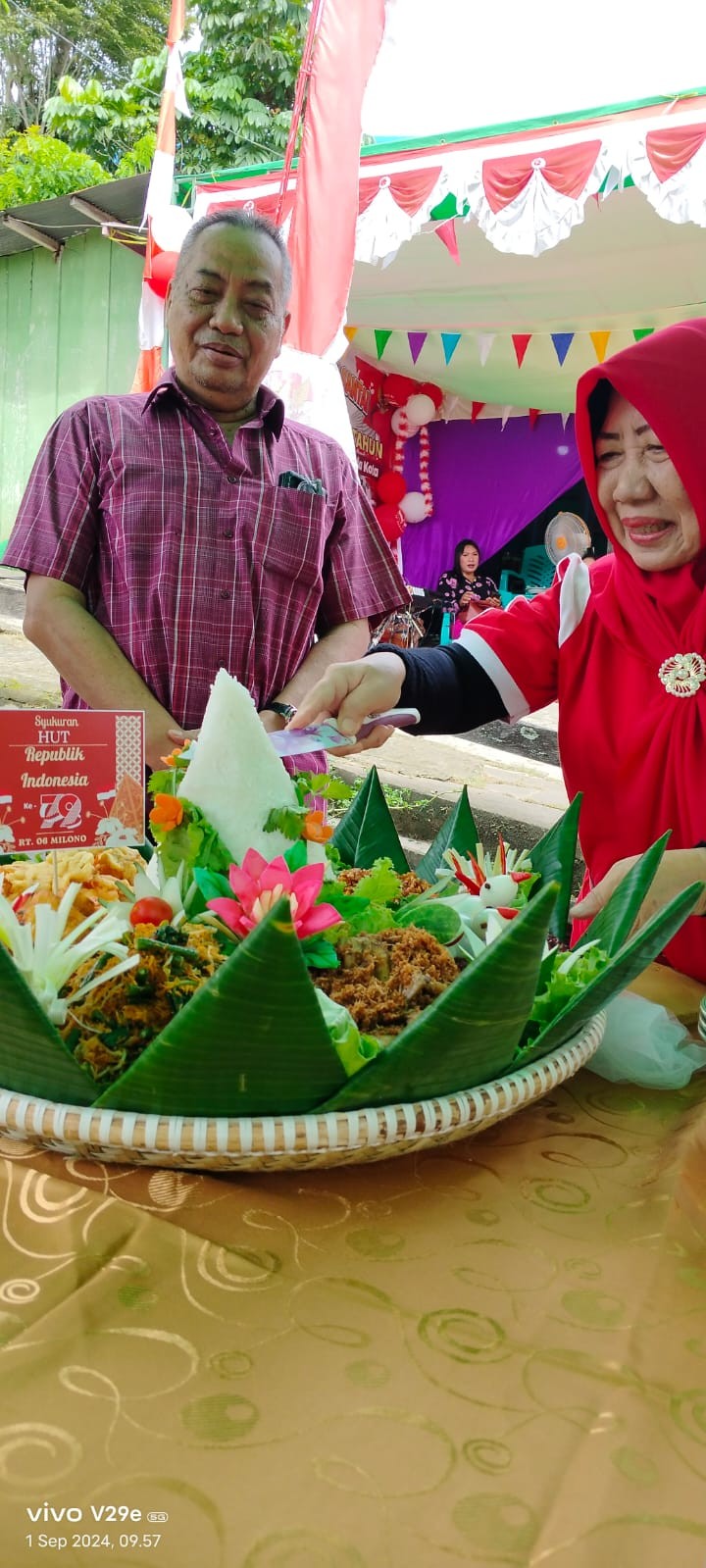 Syukuran dilingkungan RT.06 memperingati Hari Ulang Tahun (HUT) Republik Indonesia yang ke-79