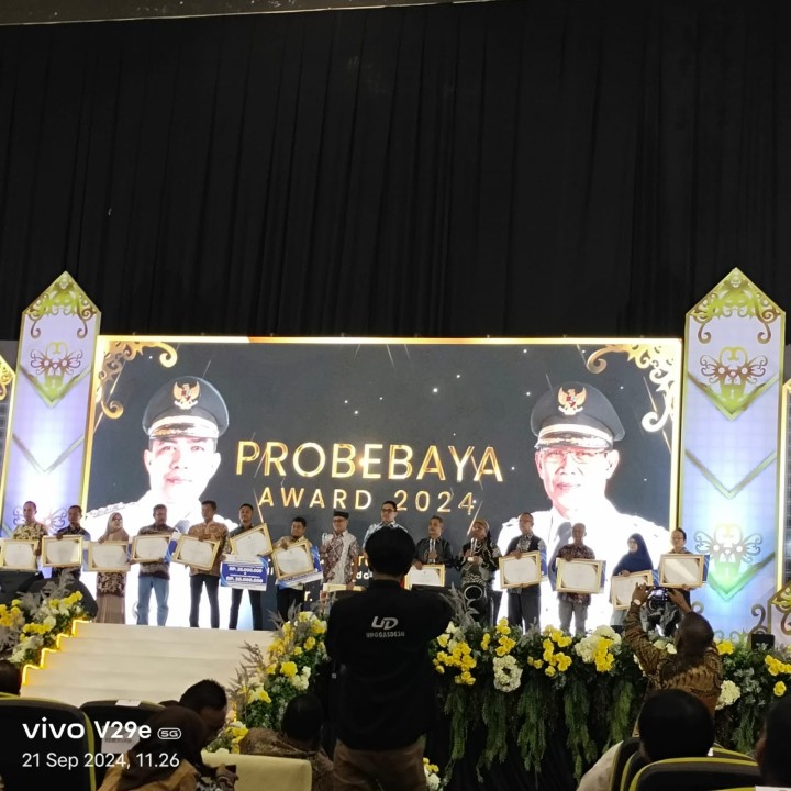Kelurahan Bugis Hadiri Acara Probebaya Sukses Raih Penghargaan Terbaik