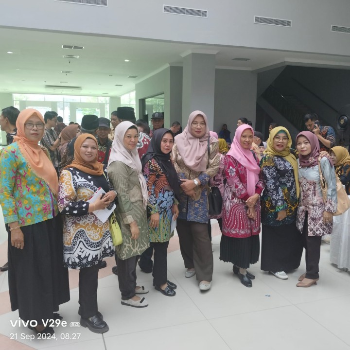 Kelurahan Bugis Hadiri Acara Probebaya Sukses Raih Penghargaan Terbaik