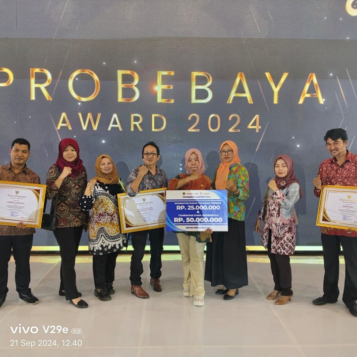 Kelurahan Bugis Hadiri Acara Probebaya Sukses Raih Penghargaan Terbaik
