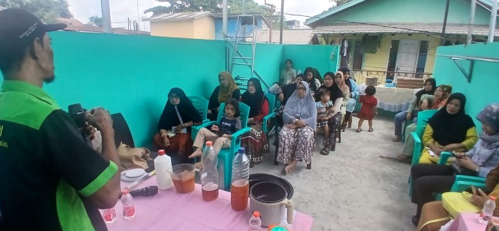 Sosialisasi dan Pelatihan Pengolahan Minyak Jelantah RT. 16 Kelurahan Bugis