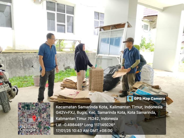 Penimbangan Sampah Plastik dan lain-lain kepada Bank Sampah Manunggal Nawasena