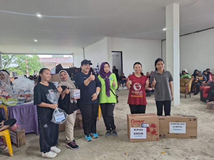 Jalan Santai Dalam Rangka Memperingati HUT Kota Samarinda Ke-357 dan HUT Ke-65 Pemerintah Kota Samarinda