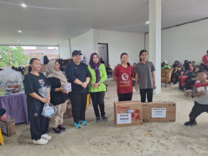 Jalan Santai Dalam Rangka Memperingati HUT Kota Samarinda Ke-357 dan HUT Ke-65 Pemerintah Kota Samarinda