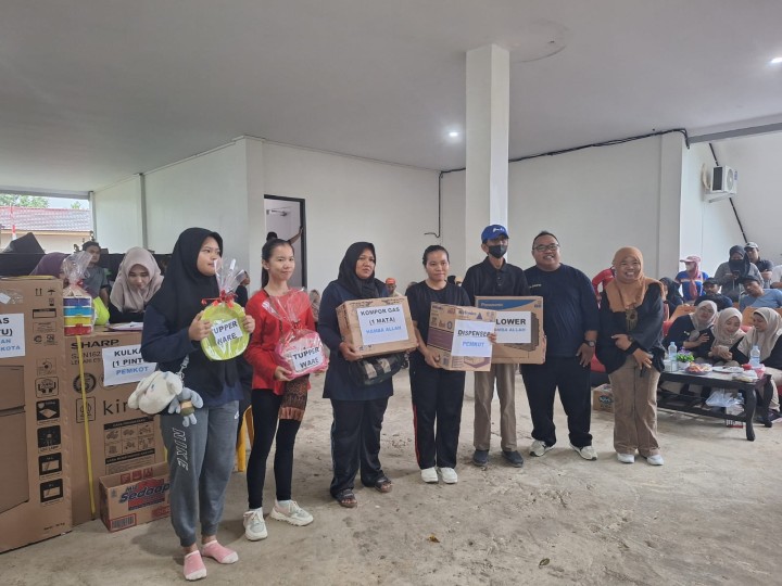 Jalan Santai Dalam Rangka Memperingati HUT Kota Samarinda Ke-357 dan HUT Ke-65 Pemerintah Kota Samarinda