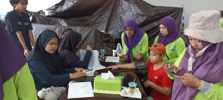 Jalan Santai Dalam Rangka Memperingati HUT Kota Samarinda Ke-357 dan HUT Ke-65 Pemerintah Kota Samarinda