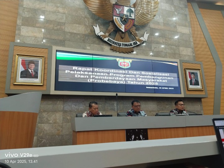 Sinergi Pembangunan: Kelurahan Bugis Ikut Menghadiri Kegiatan Musrenbang dan Sosialisasi Probebaya 2025