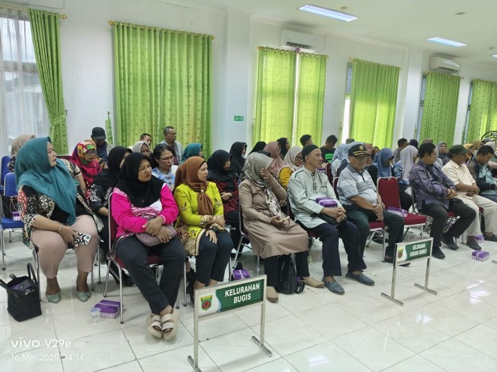 Kelurahan Bugis Hadiri Rapat Koordinasi Percepatan Pendirian Koperasi Merah Putih