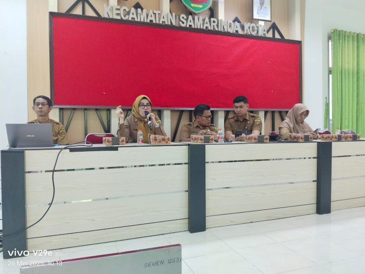 Kelurahan Bugis Hadiri Kegiatan Pembinaan Aparatur di Kecamatan Samarinda Kota