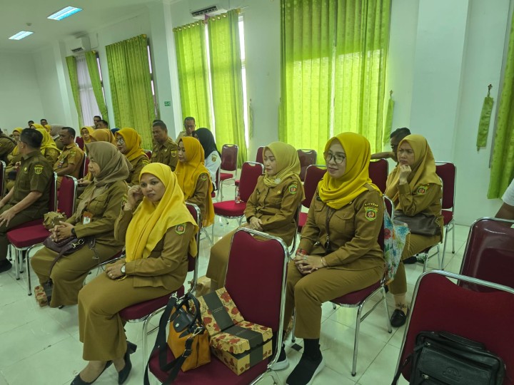 Kelurahan Bugis Hadiri Kegiatan Pembinaan Aparatur di Kecamatan Samarinda Kota