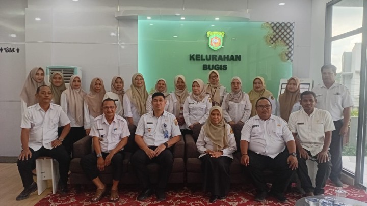 Pembinaan Kecamatan Samarinda Kota terhadap Kinerja dan Lingkungan Kelurahan Bugis