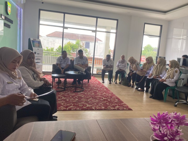 Pembinaan Kecamatan Samarinda Kota terhadap Kinerja dan Lingkungan Kelurahan Bugis