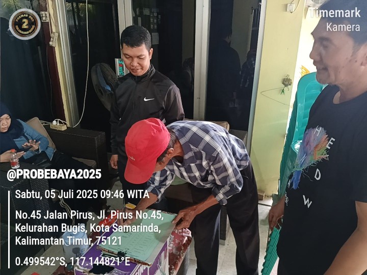 Penyerahan Sarana Prasarana Probebaya Tahun 2025 untuk RT 08 Kelurahan Bugis