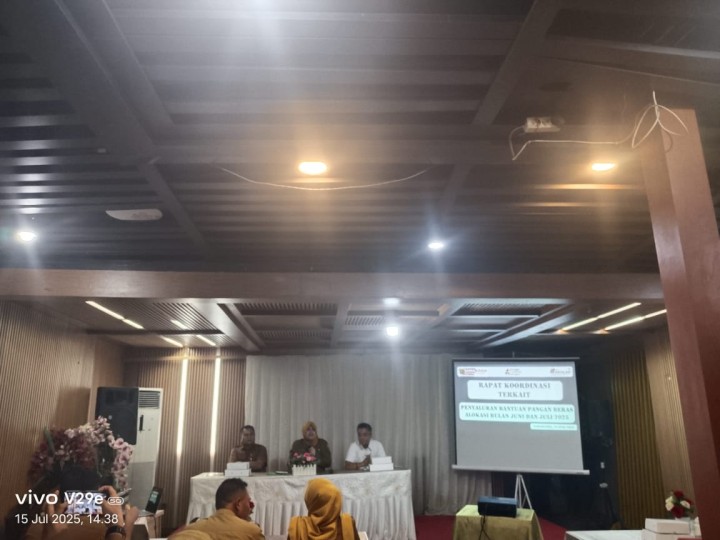 Rapat Koordinasi Penyaluran Bantuan pangan beras bulan juni dan juli 2025