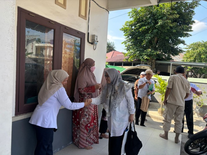 Tim Penilai DLH Kunjungi Bank Sampah Manunggal Nawasena dalam Rangka Lomba Bank Sampah Kota Samarinda