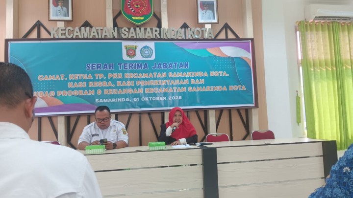 Pelaksanaan Serah Terima Jabatan Pejabat Struktural Kecamatan Samarinda Kota