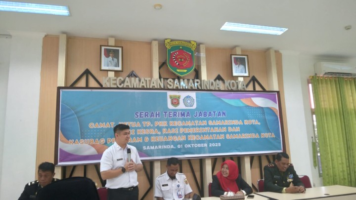 Pelaksanaan Serah Terima Jabatan Pejabat Struktural Kecamatan Samarinda Kota