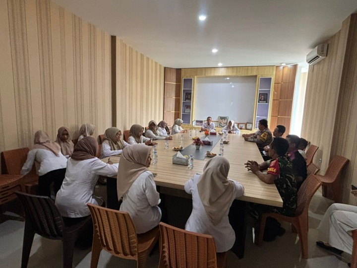 Kecamatan Samarinda Kota Laksanakan Pembinaan dan E-Monev Probebaya di Kelurahan Bugis