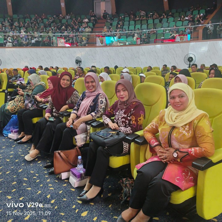 Kelurahan Bugis Hadiri Penganugerahan Probebaya Award 2025