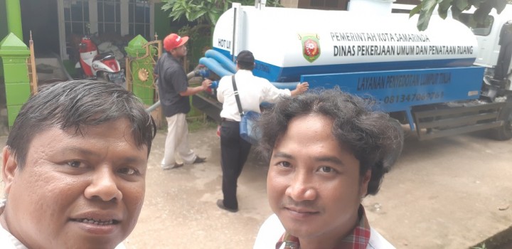 PENYEDOTAN LUMPUR TINJA RT 13