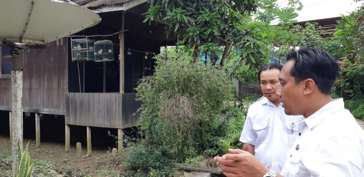 KUNJUNGAN WARGA YANG TERKENA DBD DI RT. 15 GG. TAWAR