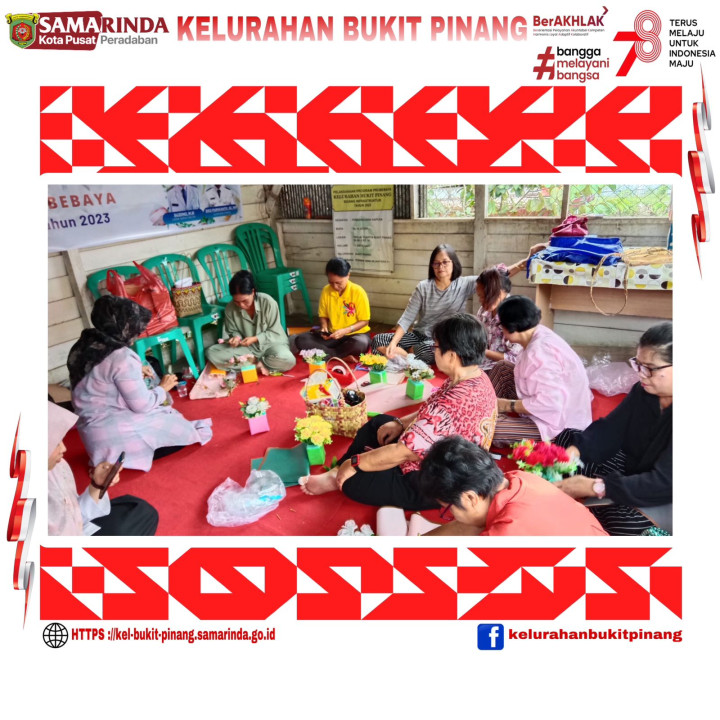Pelatihan Merangkai Bunga di RT.10 Jl.P.Suryanata Perum Puspita Kegiatan Pemberdayaan Masyarakat