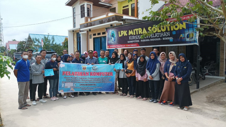 Pelatihan Komputer Kegiatan Probebaya Bidang Pemberdayaan Masyarakat Tahun 2022