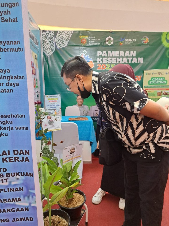 PAMERAN KESEHATAN  DENGAN TEMA " SAMARINDA SEHAT MENUJU KOTA PUSAT PERADABAN