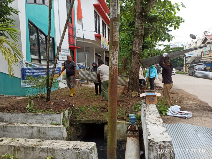 Gotong Royong Kantor Dadi mulya