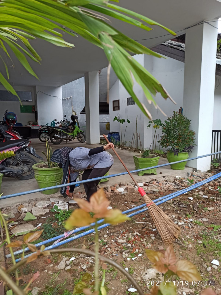 Gotong Royong Kantor Dadi mulya