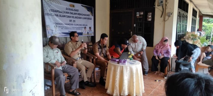Sosialisasi Kegiatan Pemberdayaan Masyarakat Probebaya Tahun 2025 di Kelurahan Gunung Kelua