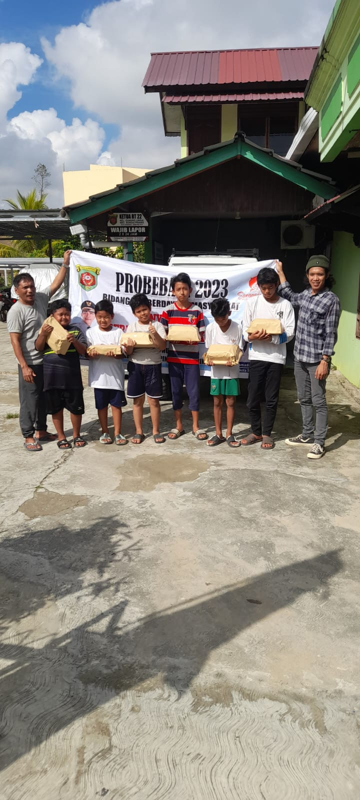 Penyerahan Bantuan Perlengkapan Sekolah Kegiatan Pemberdayaan Tahun 2023