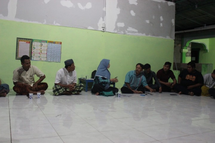 RAPAT BERSAMA PEMUDA - PEMUDI RT 04 DAN RT 05 DALAM RANGKA PENGADAAN HUT RI 74
