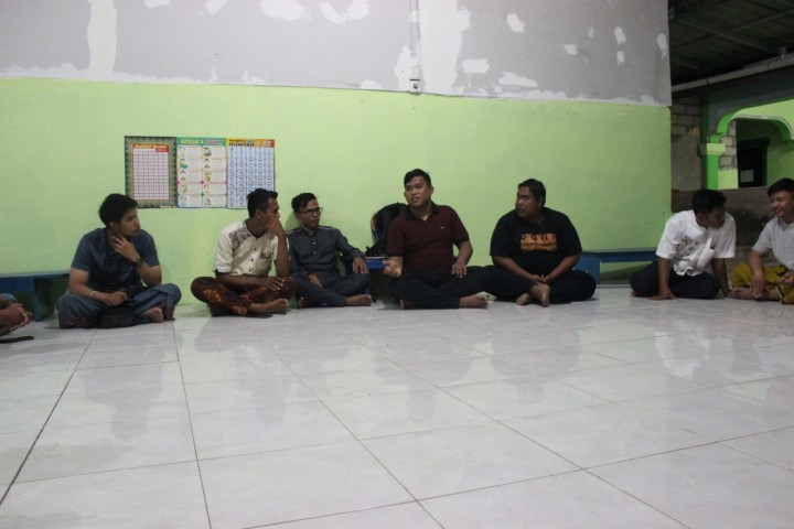 RAPAT BERSAMA PEMUDA - PEMUDI RT 04 DAN RT 05 DALAM RANGKA PENGADAAN HUT RI 74