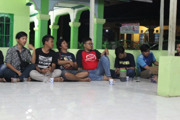 RAPAT BERSAMA PEMUDA - PEMUDI RT 04 DAN RT 05 DALAM RANGKA PENGADAAN HUT RI 74