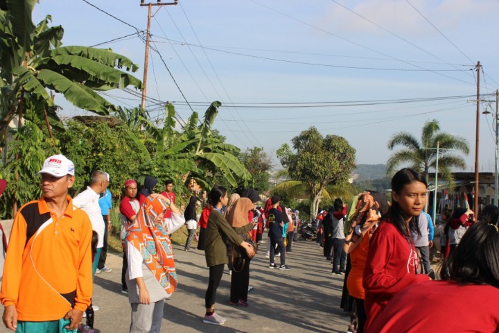 Senam Bersama Dengan Seluruh Kelurahan Kecamatan Samarinda Seberang