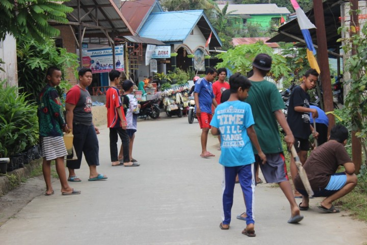 Kegiatan Gotong Royong RT 04 & RT 05