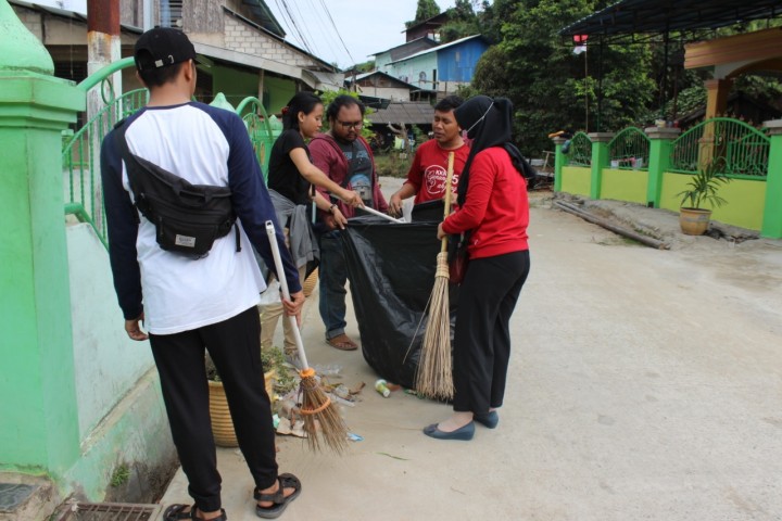 Kegiatan Gotong Royong RT 04 & RT 05