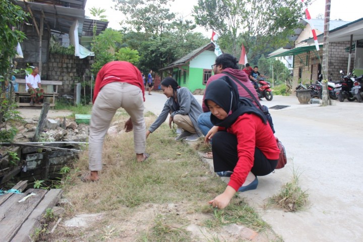 Kegiatan Gotong Royong RT 04 & RT 05