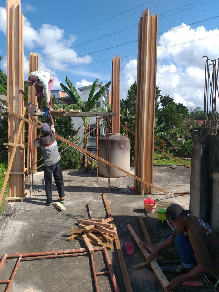 PEMBUATAN DUDUKAN MENARA MUSHOLA  NUUL IMAN RT 07