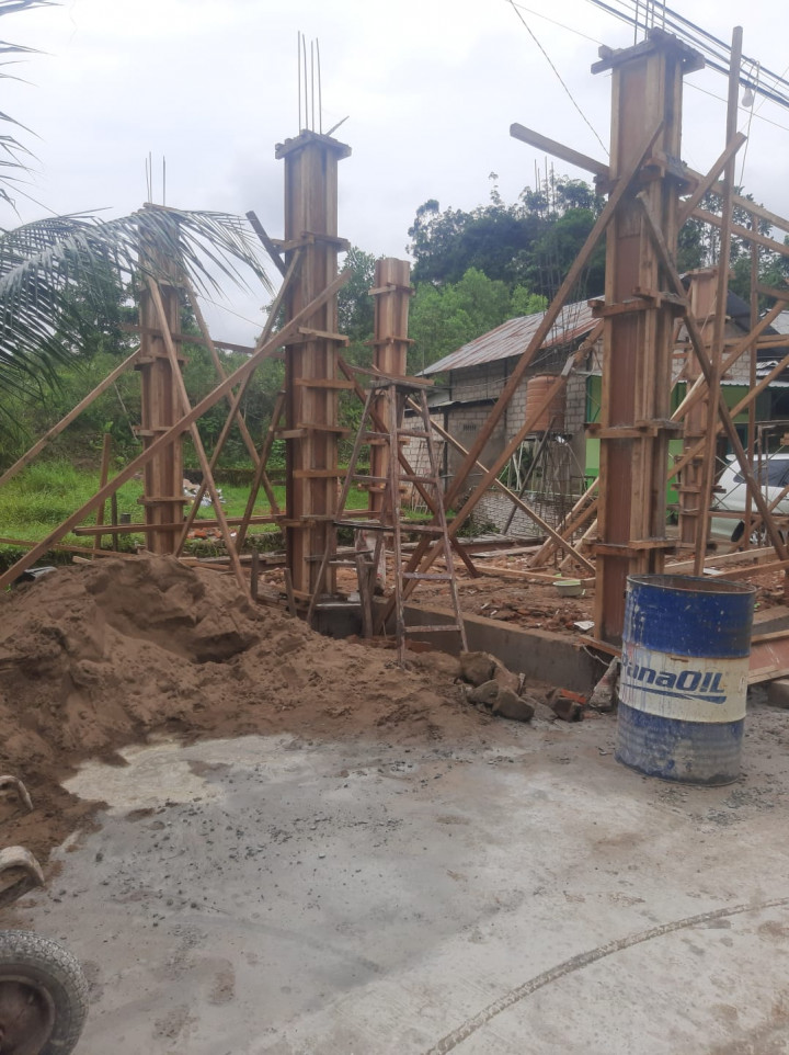 PEMBUATAN DUDUKAN MENARA MUSHOLA  NUUL IMAN RT 07